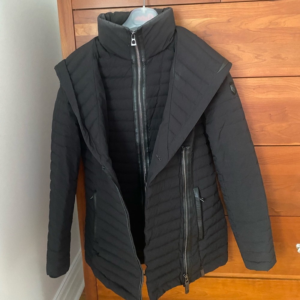 Black Rudsak winter jacket. Good up until -10C. In good condition.